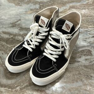 Vans men’s shoes, size 10 high top